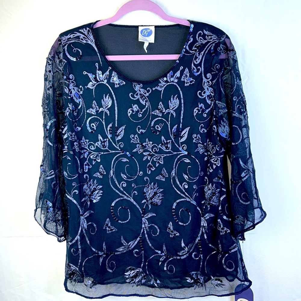 Diane Gilman Blue Sequin Lined Top Size Large New. 3/4 Sleeves